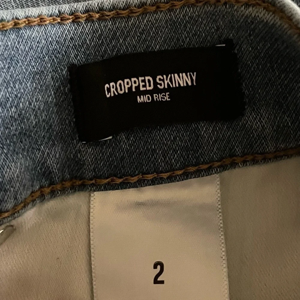 Express size cropped